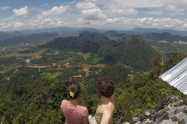 dos-mochilas-en-ruta-vang-vieng-laos