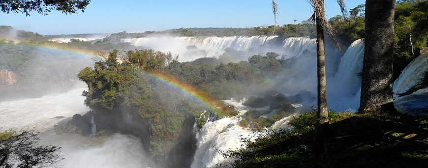 cataratas-iguazu-arco-iris-pb.jpg