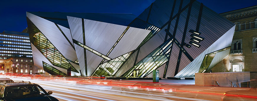 the-rom-lights-up-bloor-street-royal-ontario-museum-pb.jpg